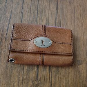 Fossil Tan Leather Wallet with Silver Keyhole Plate